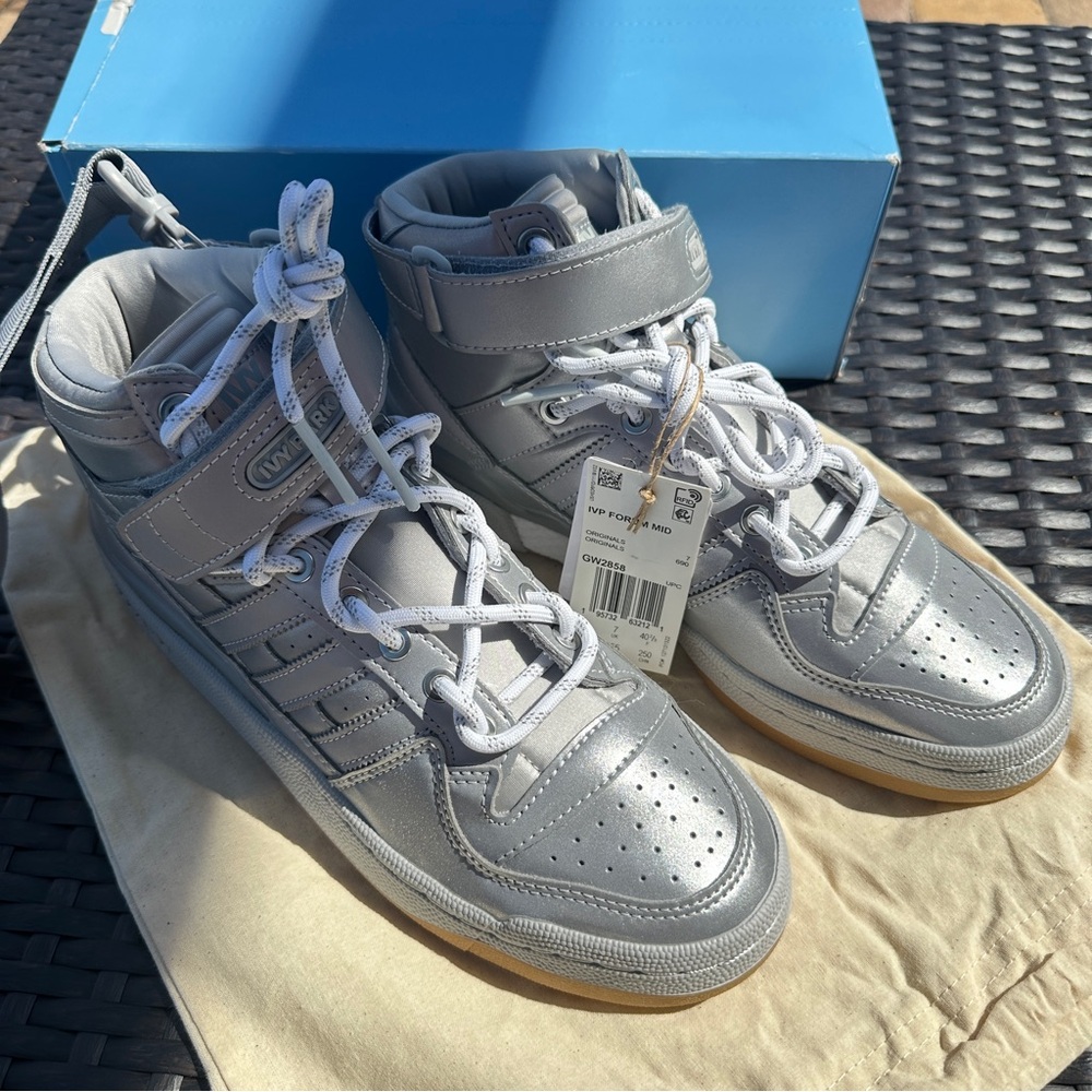 Adidas Ivy Park x Forum Mid 'Icy Park - Silver Metallic' GW2858